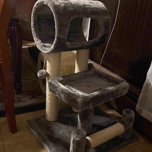 All in one cat tree that’s good for playing, hunting, jumping, and even sleeping